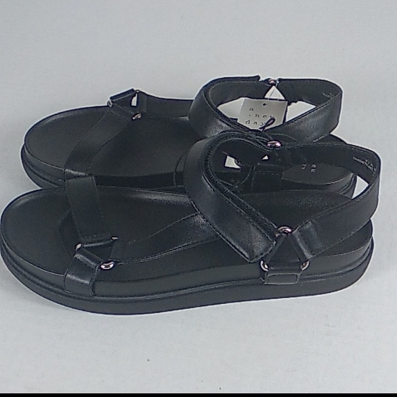 a new day Shoes - NWT A New Day Joss Sport Strap Hiking Sandals, 10, Black